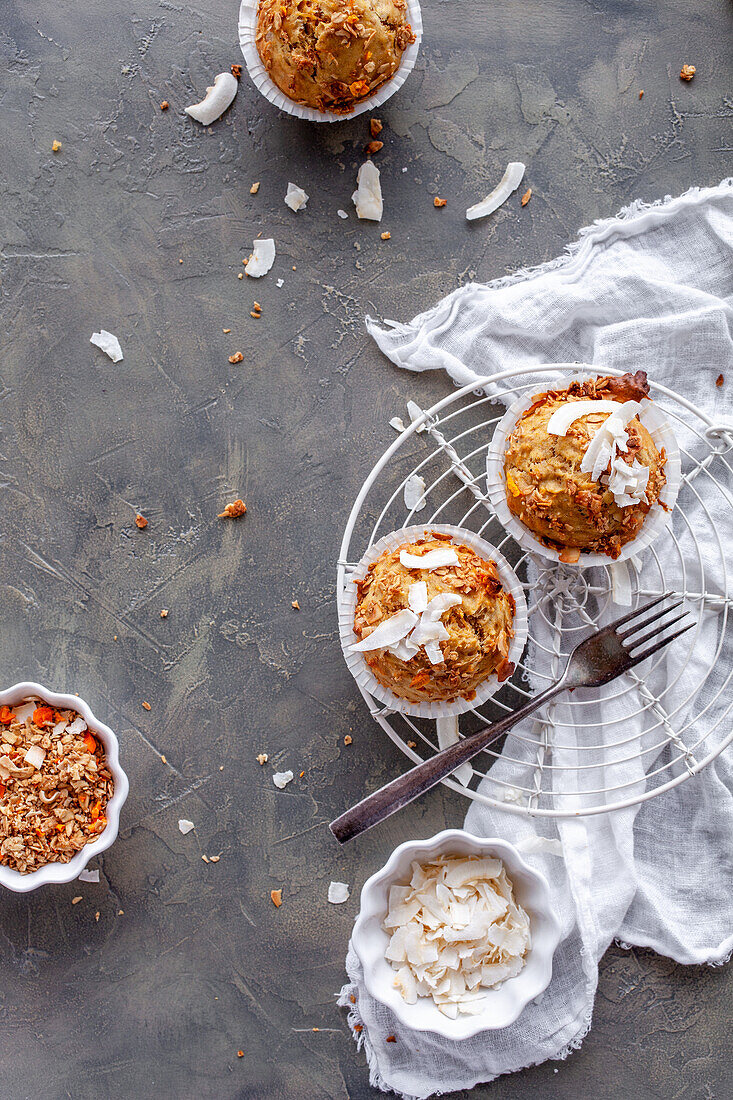 Granola breakfast muffins with carrots and coconut