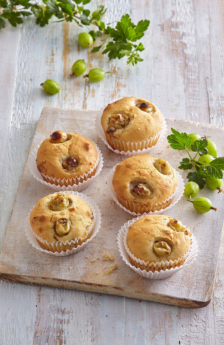 Muffins with gooseberries