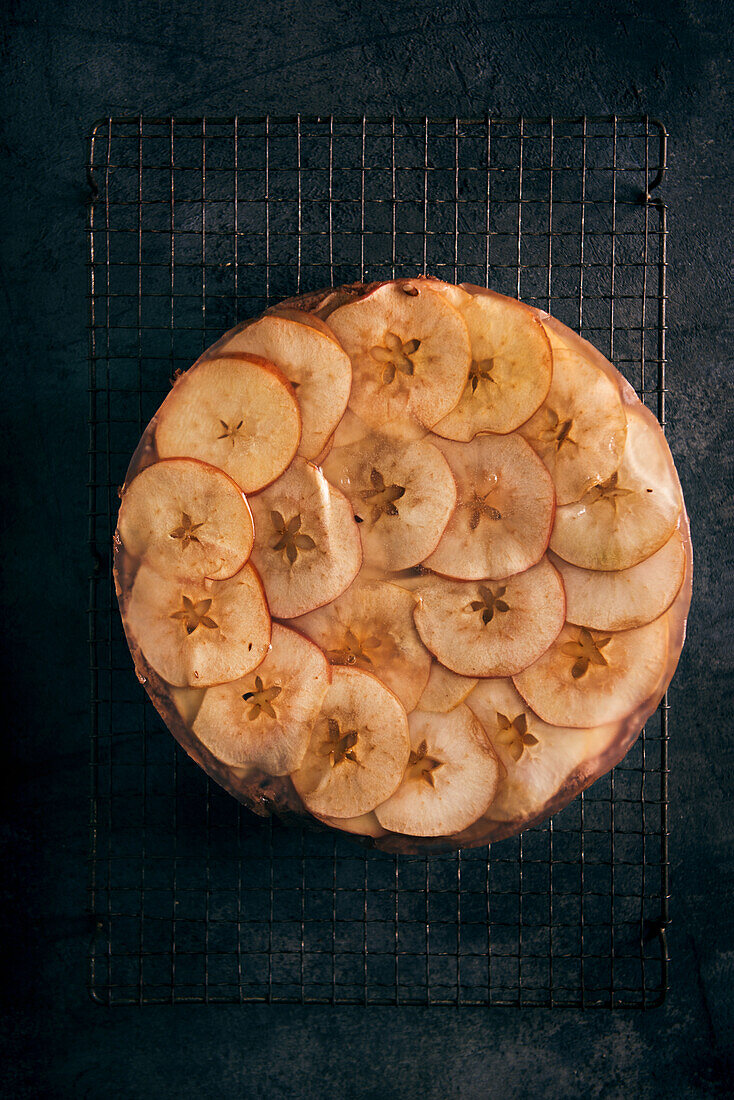 Apple cinnamon tart