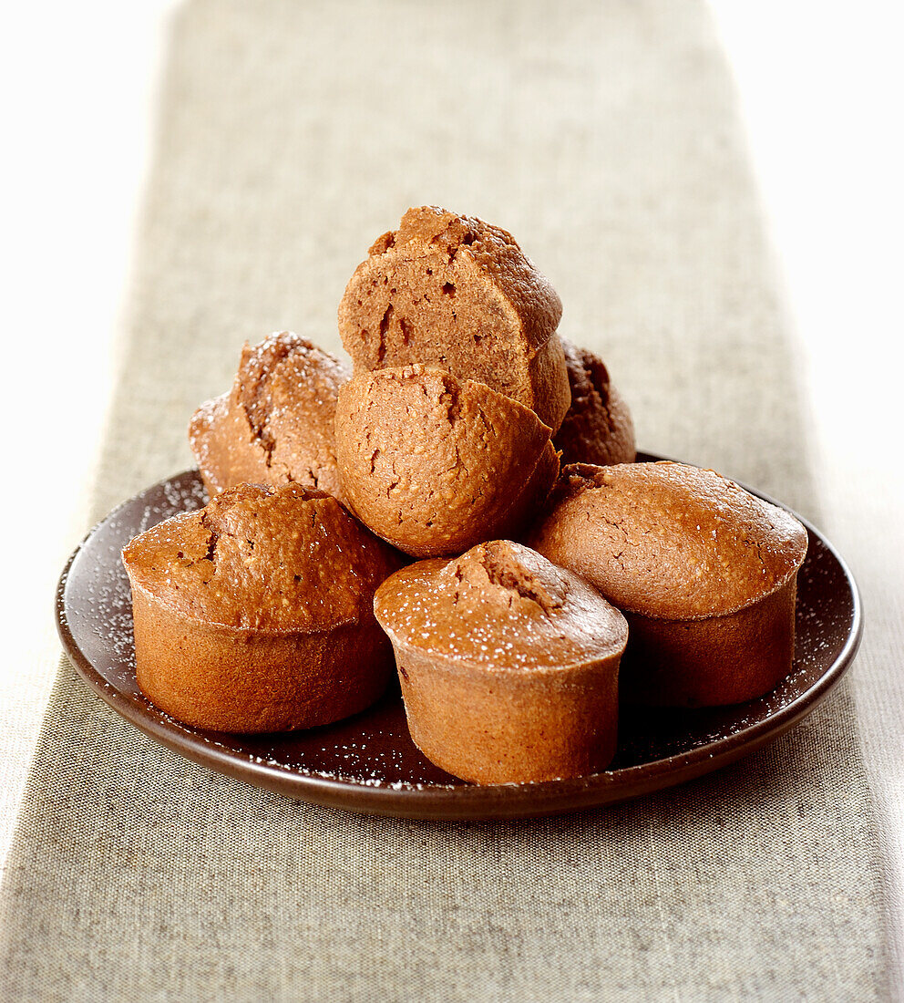 Cocoa-hazelnut muffins