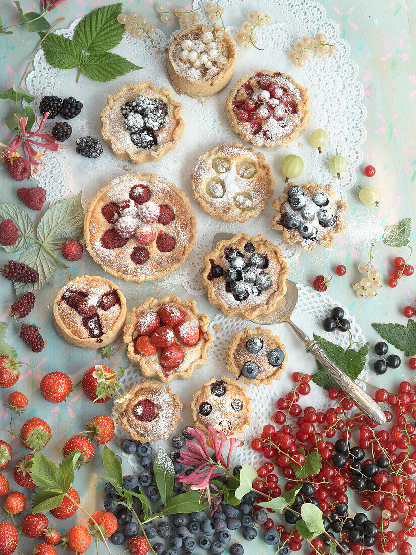 Almond cream tartlet with various summer berries