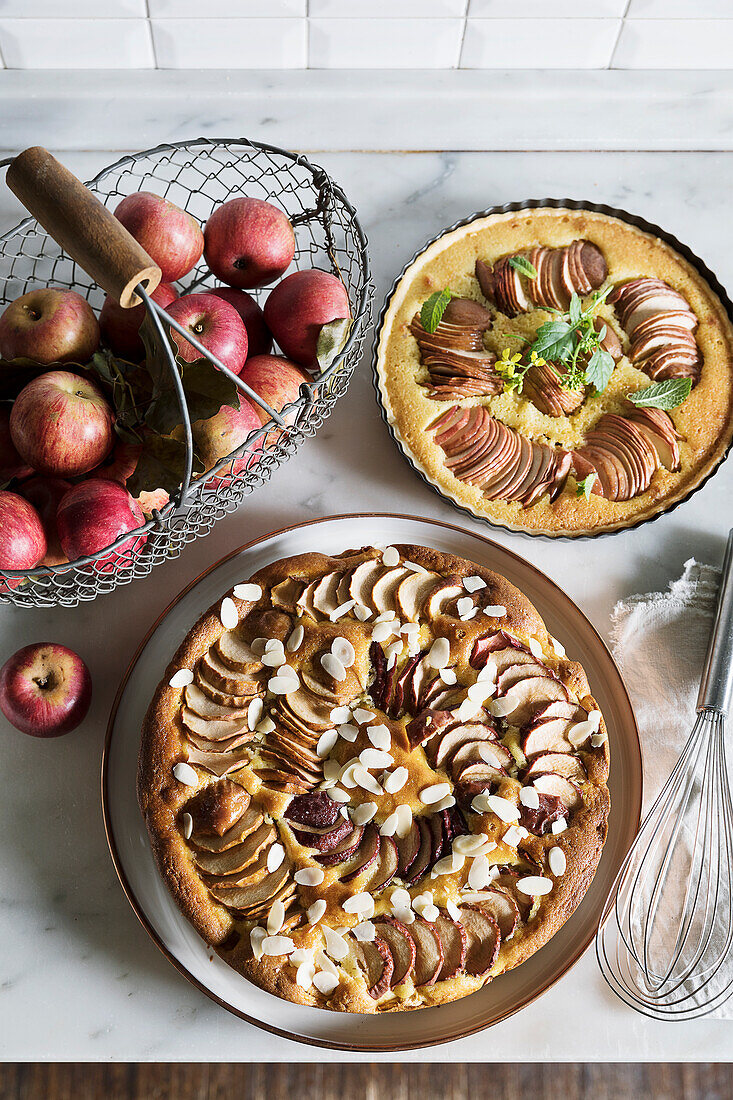 Homemade apple cake and fresh apples