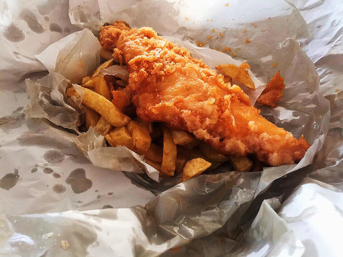 Fish and Chips in Papier