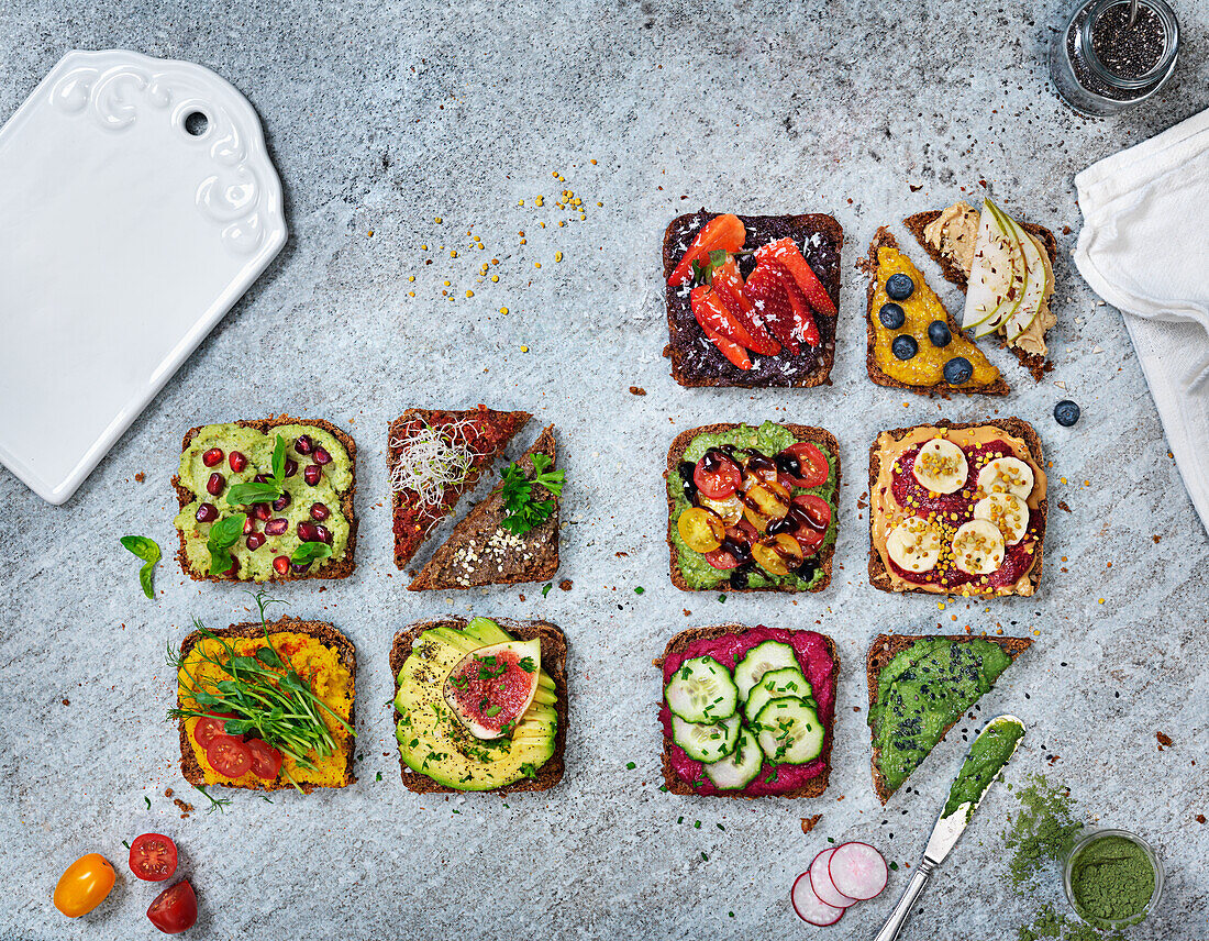 Sandwiches mit buntem, vegetarischem Belag