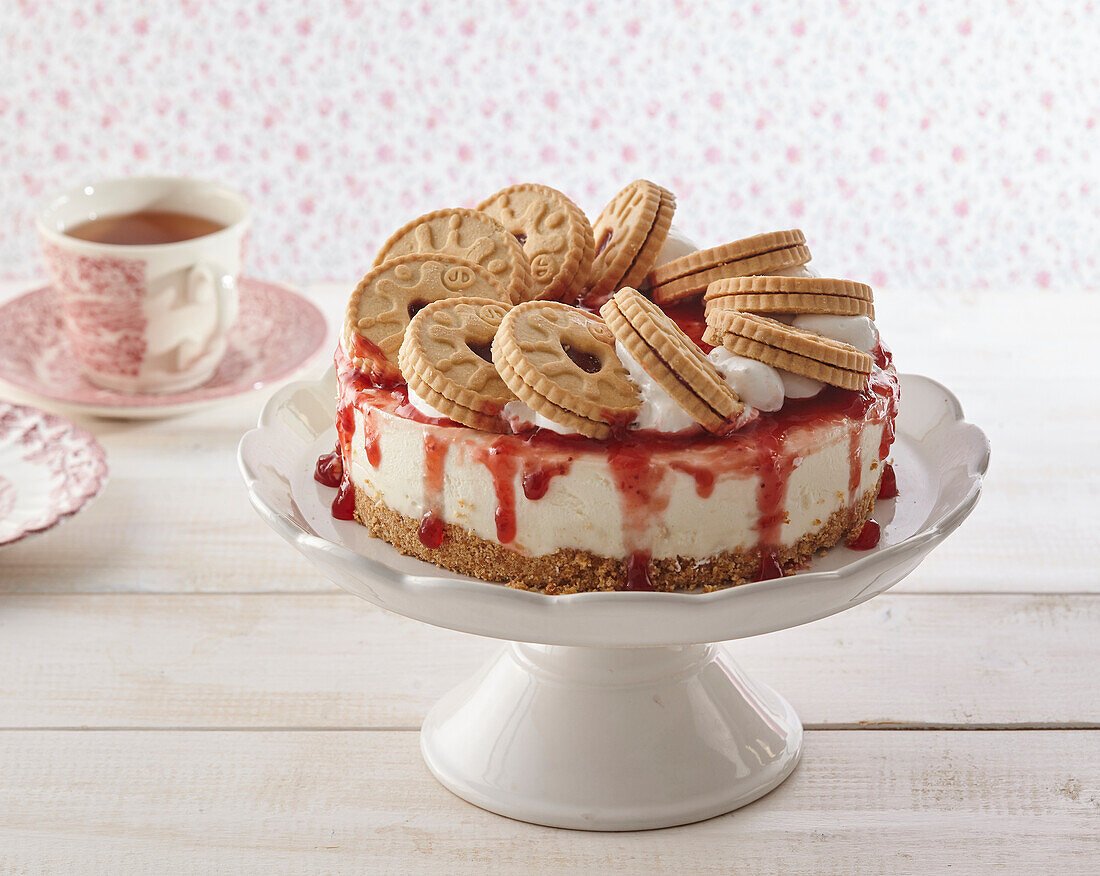 Winter cake with cookies