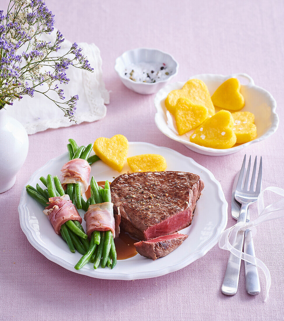Beefsteak with green beans