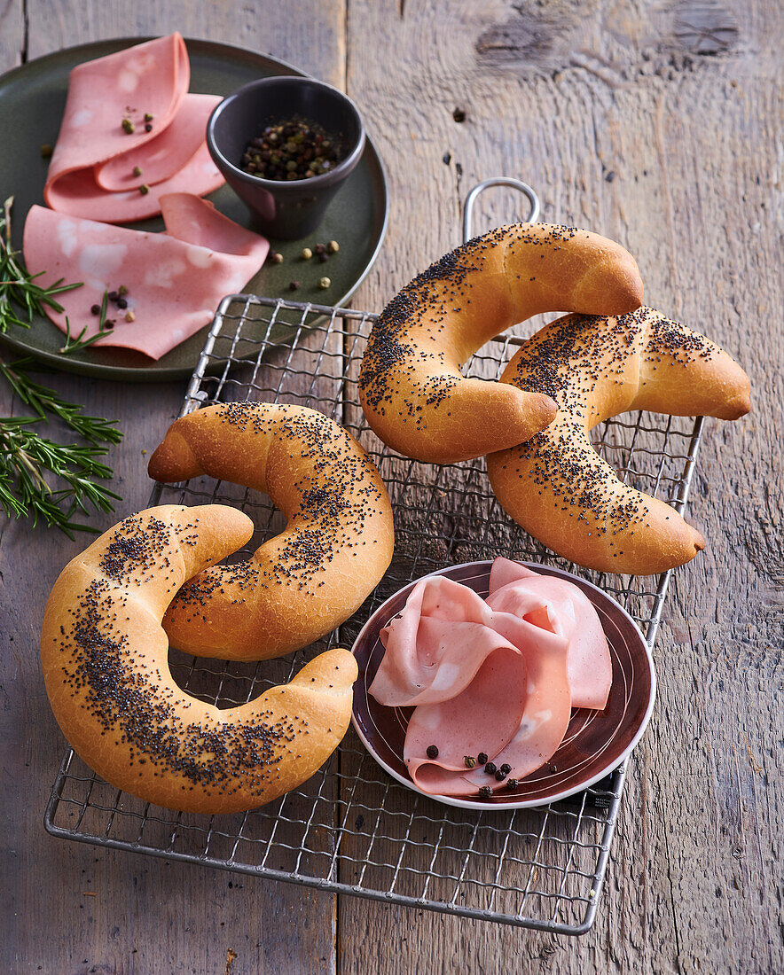 Bierhörnchen mit Mortadella