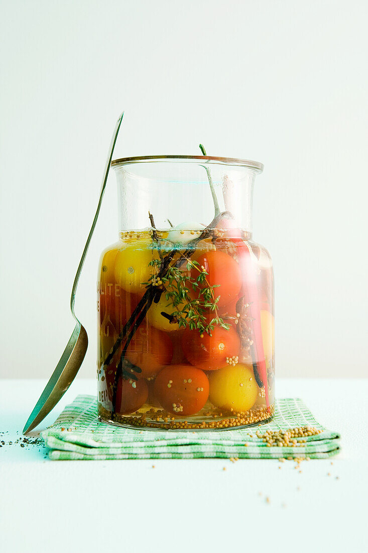 Pickled spicy tomatoes