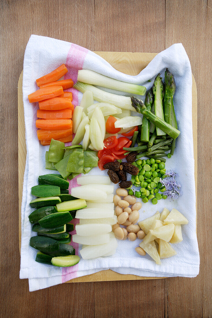 Blanched Crudités Platter vegetables 'mise en place'