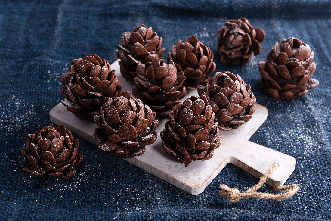 Vegan pine cones made from chocolate cakepop and chocolate cornflakes