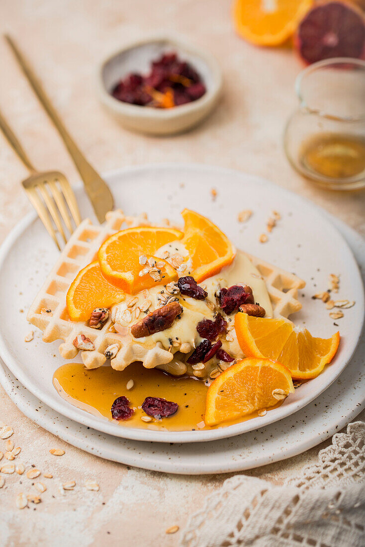 Waffeln mit Orange Curd und Ahornsirup