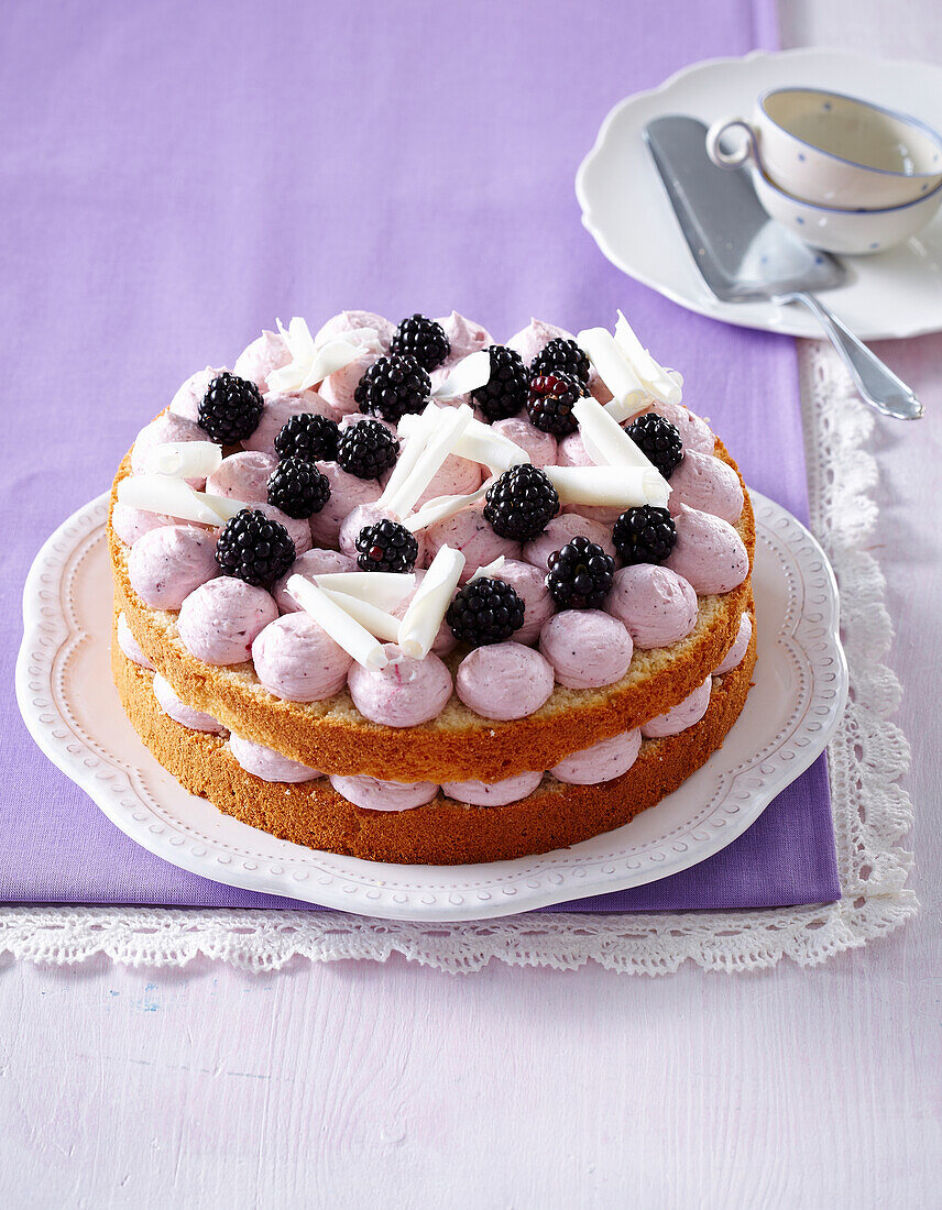 Cake (gateau) with blackberries