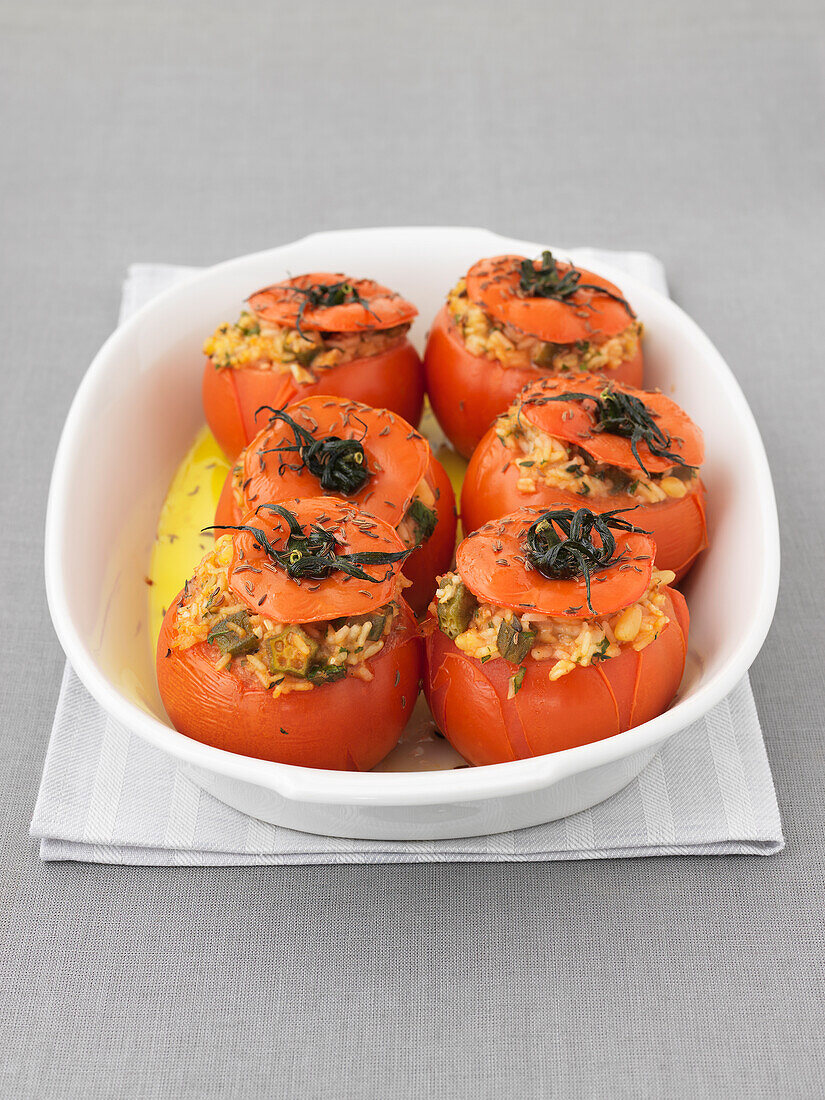 Tomatoes stuffed with okra and rice