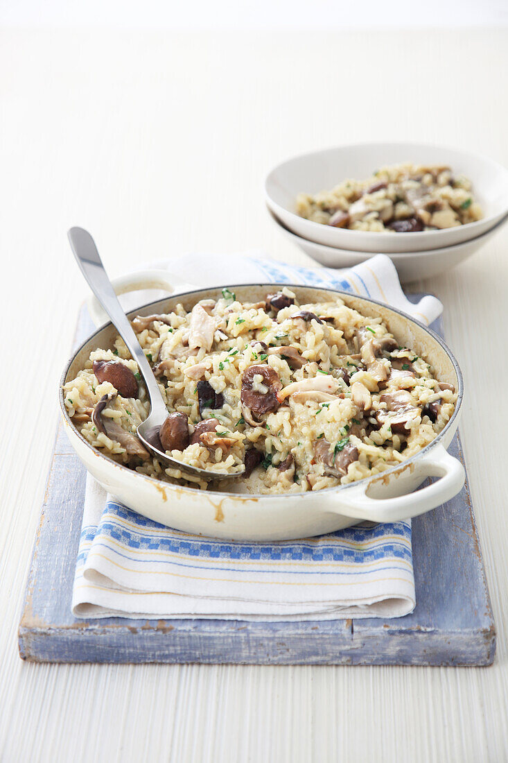Oven-baked mushroom risotto