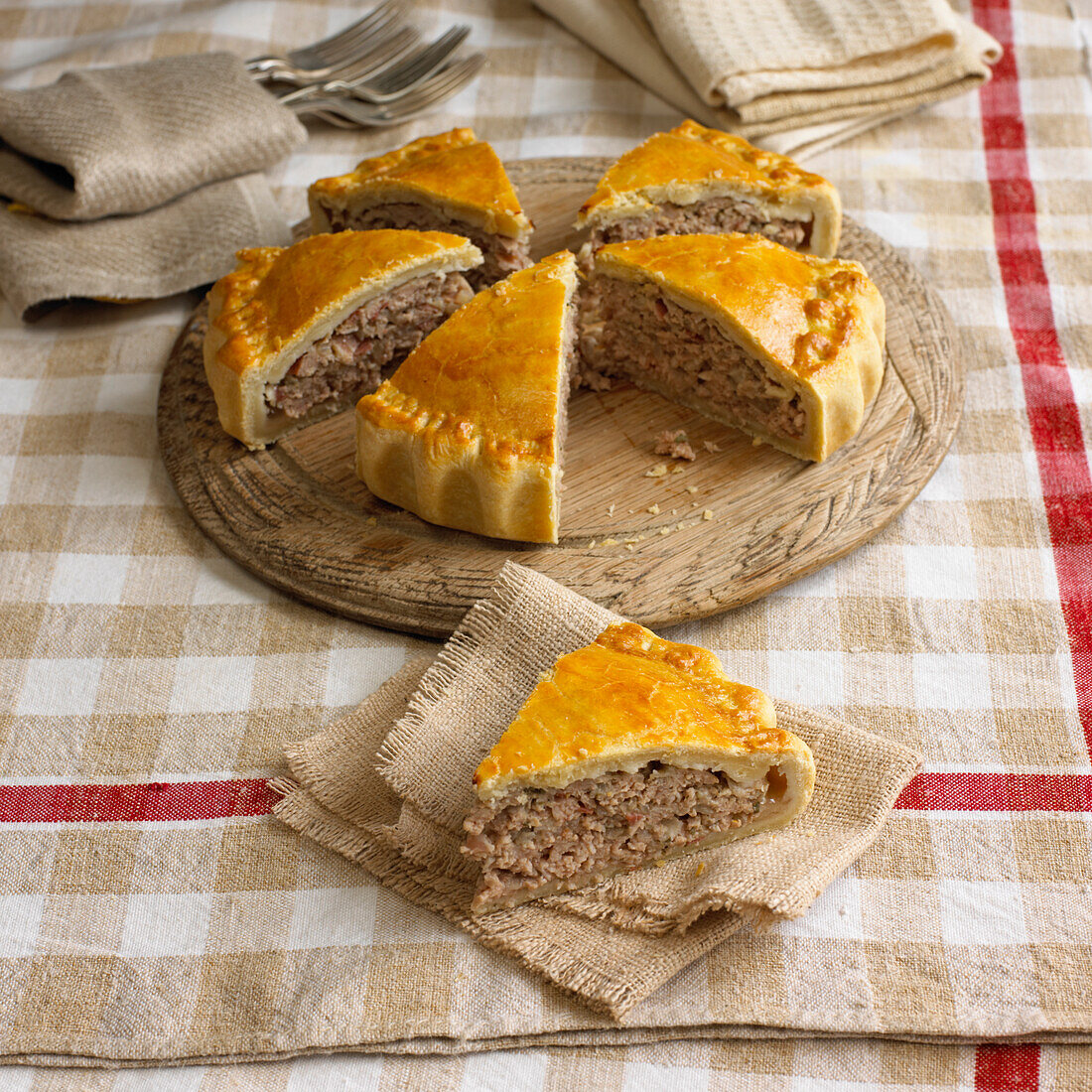 Pork and apple picnic pie