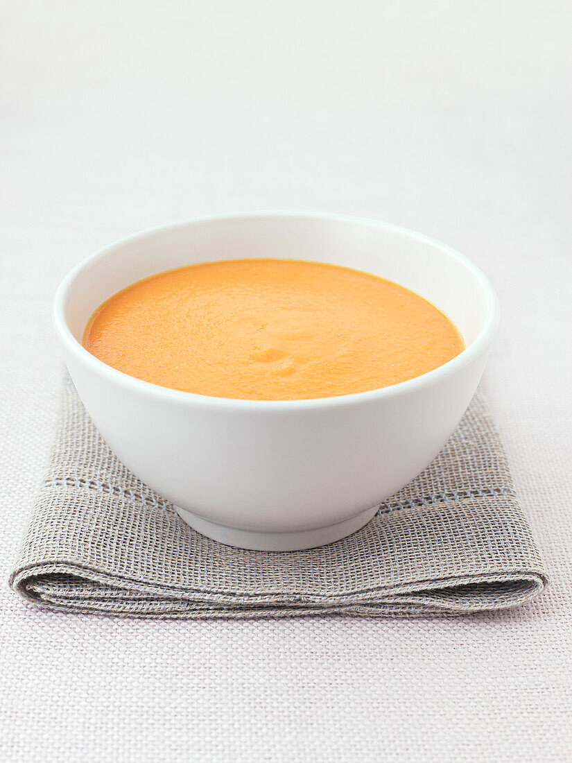 Red lentil and tomato soup