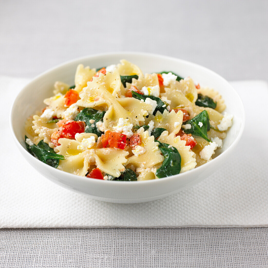 Pasta with spinach and ricotta cheese