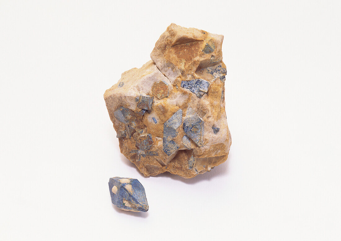 Lazulite in groundmass of quartz