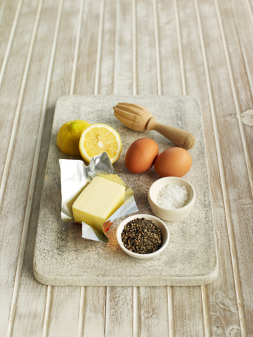 Ingredients for hollandaise sauce