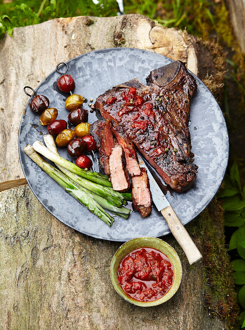 T-Bone-Steak mit Tomaten-Dip