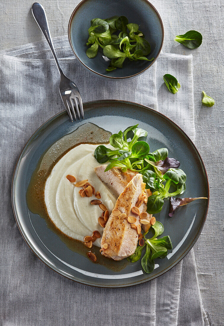 Chicken from farmer market with cauliflower puree and beer sauce