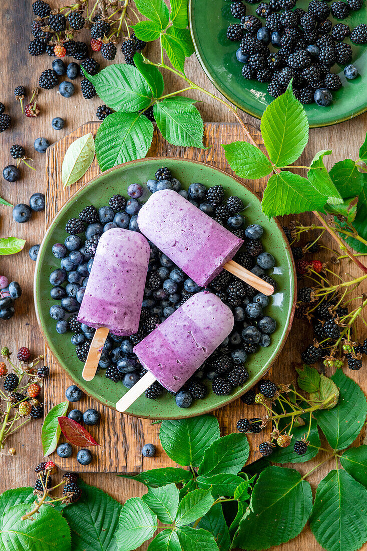 Blackberry blueberry popsicles