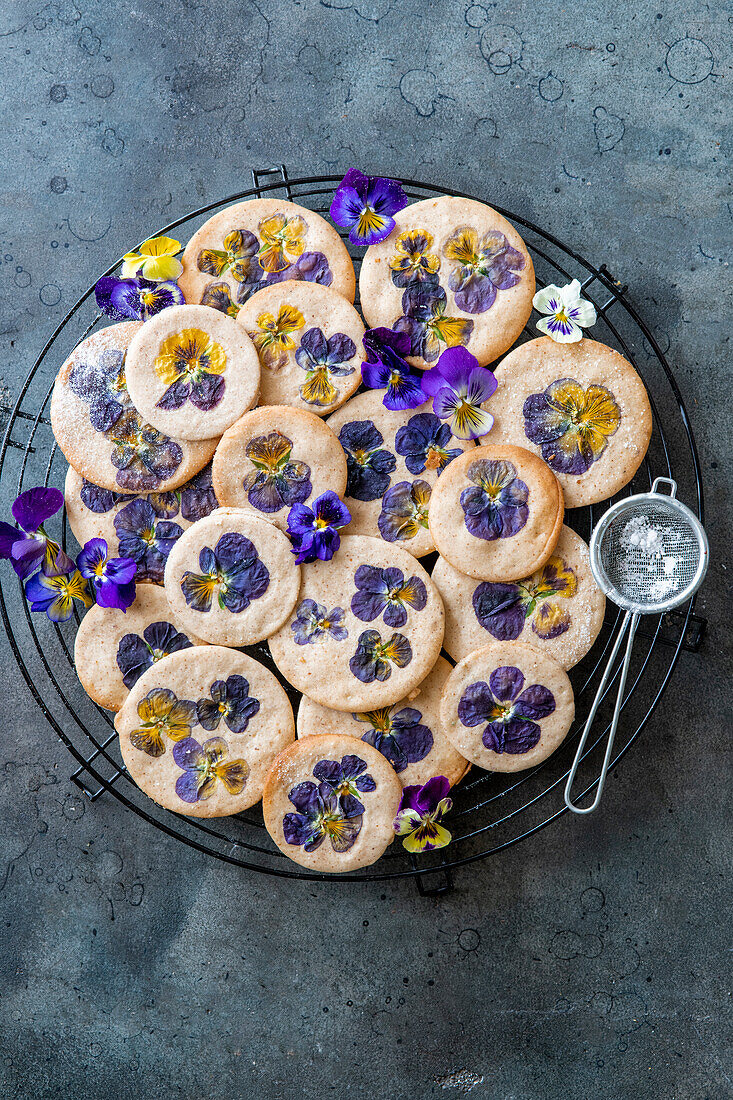 Viola cookies