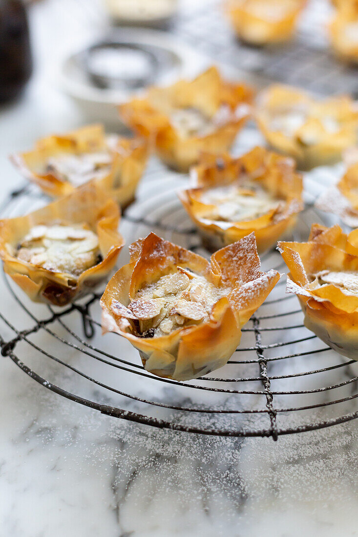 Phyllo christmas mince pies