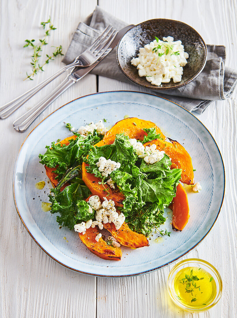 Savoy cabbage and baked pumpkin salad