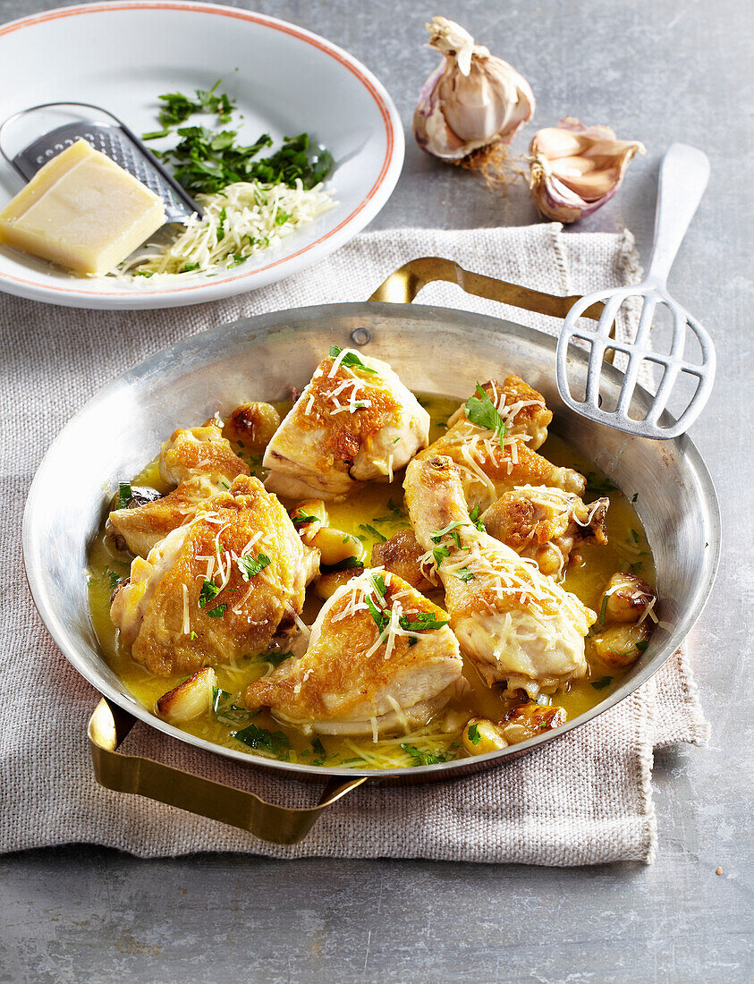 Hähnchen mit Parmesan und Knoblauch