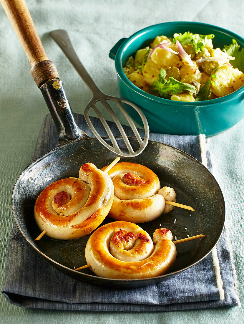 Gebratene Weinwürstchen mit Kartoffelsalat