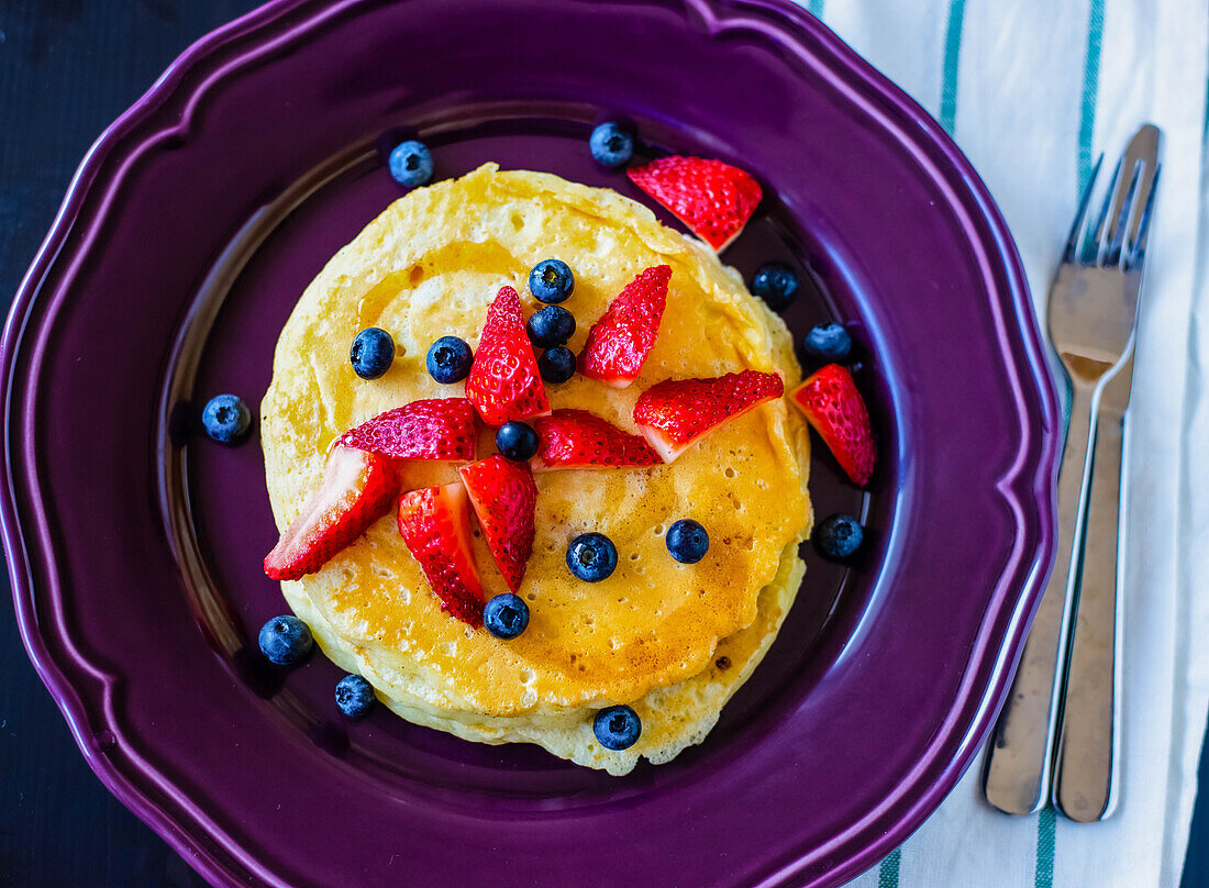 Pancakes with fresh berries