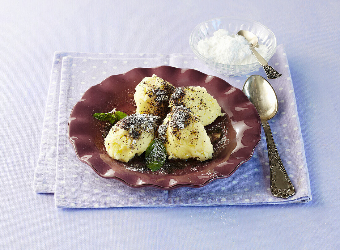 Kartoffelgnocchi mit Mohn