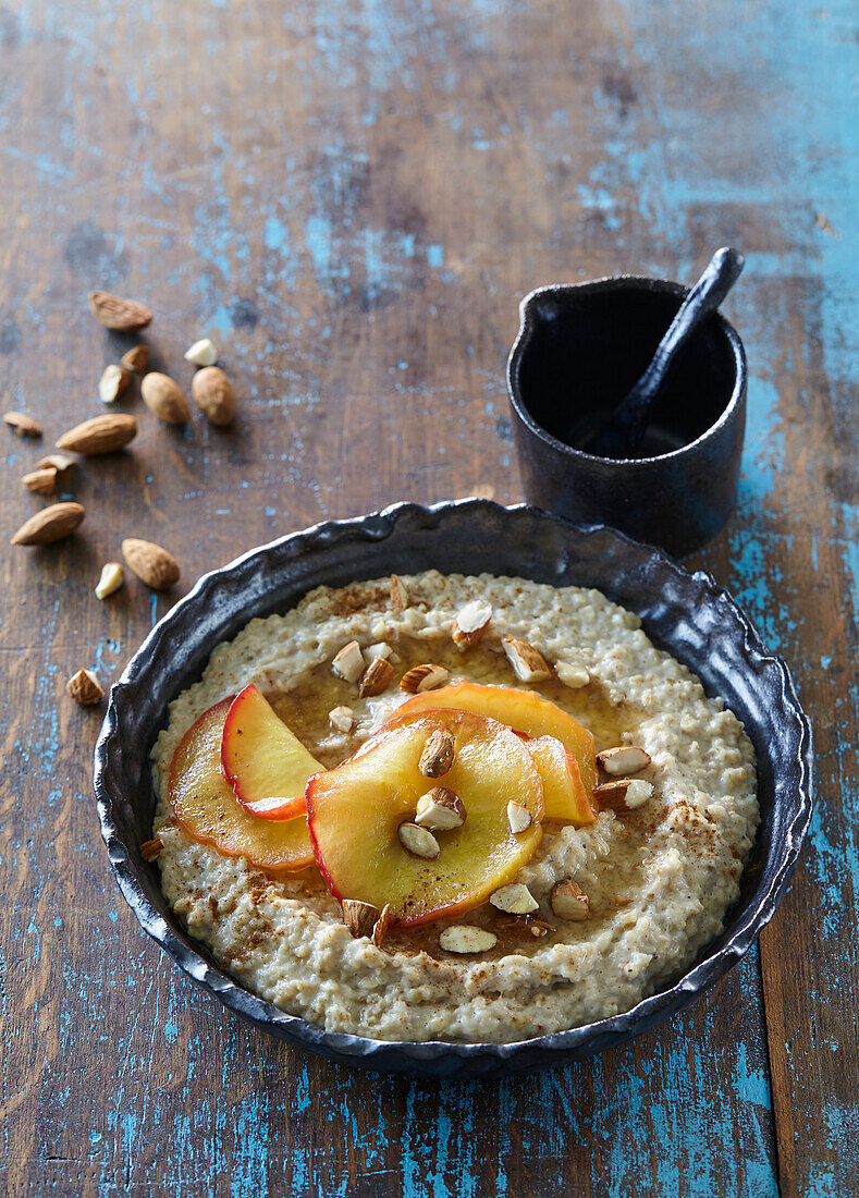 Porridge with caramelized apples