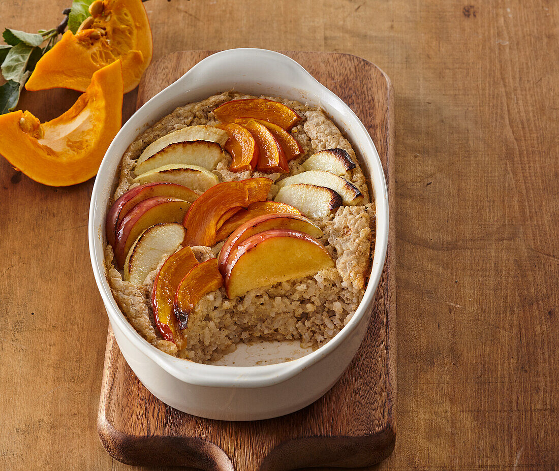 Rice pudding with apples and pumpkin