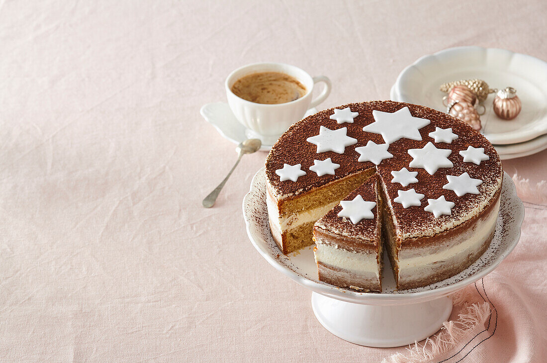 Tiramisu-Torte zu Weihnachten