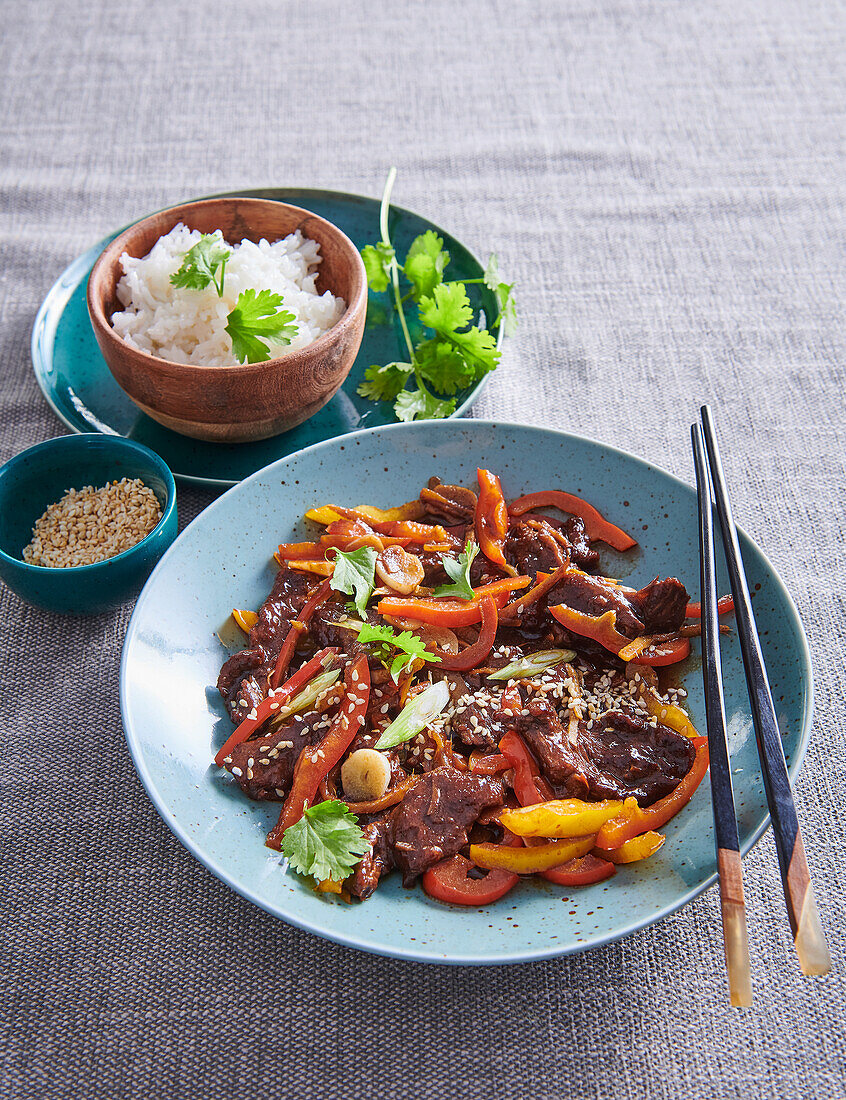 Korean beef with red and yellow pepper
