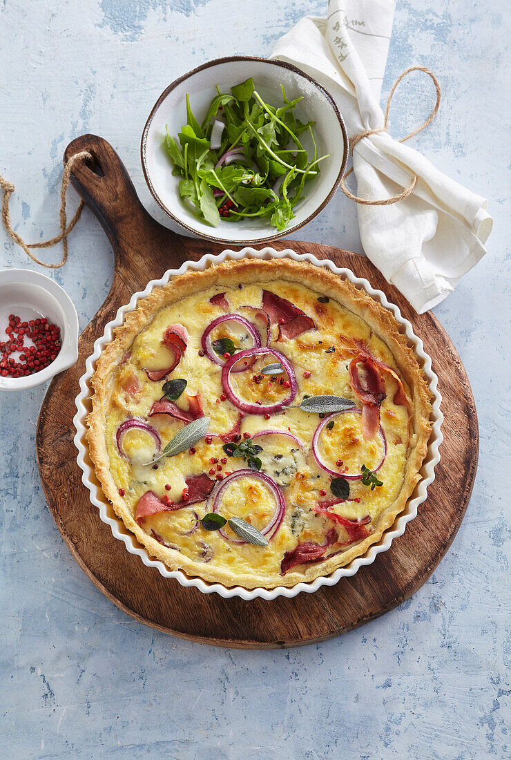 Quiche mit Gorgonzola, Pecorino und Pancetta