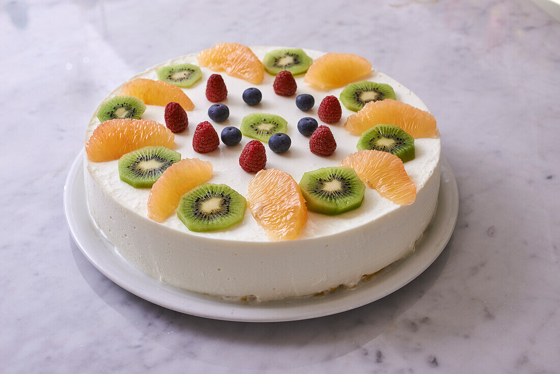 Cheesecake with fruit