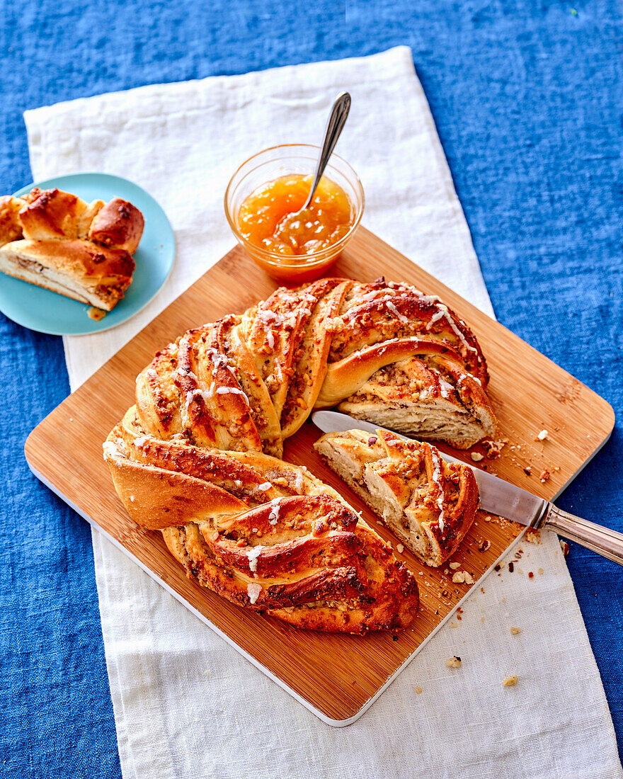 Braided nut and yeast wreath