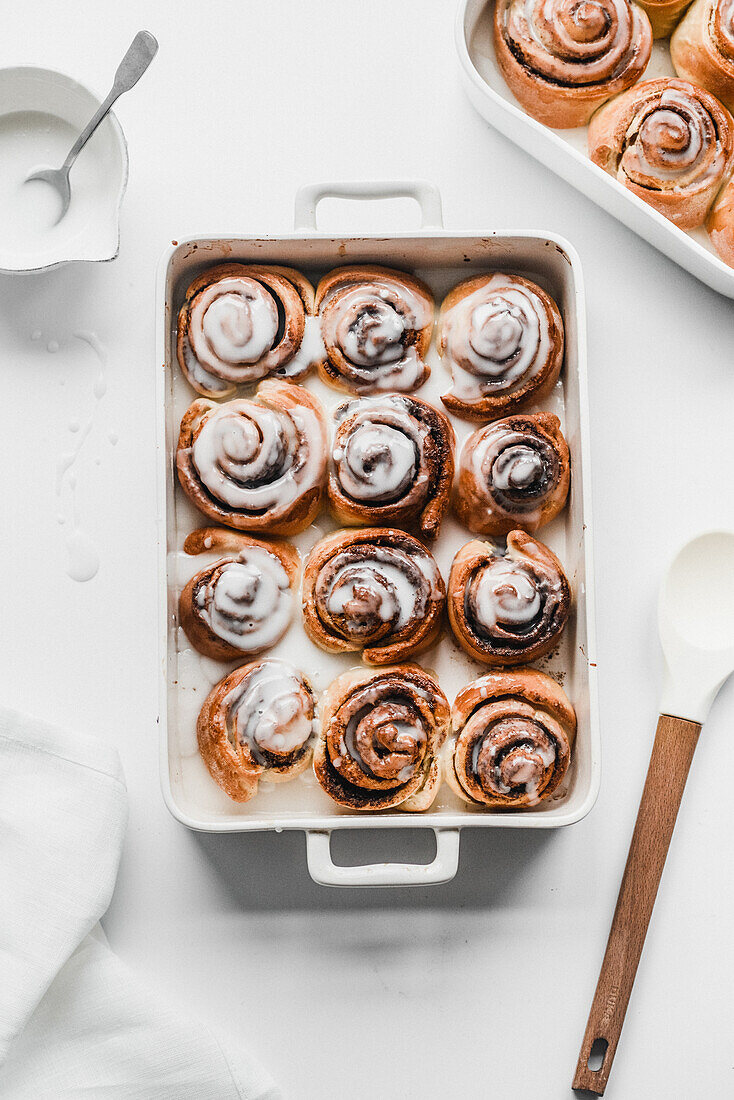 Iced cinnamon buns