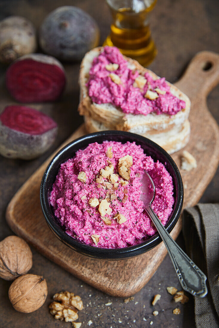 Beetroot spread with feta and walnuts