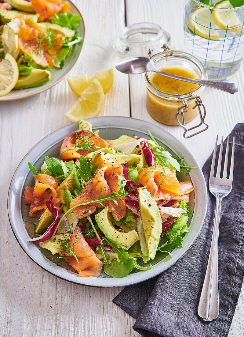 Avocado-Lachs-Salat mit Dill