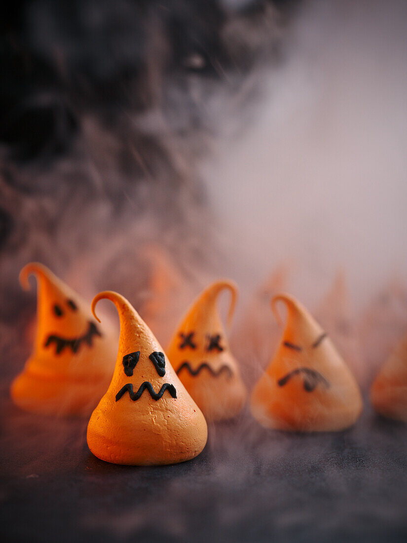 Meringue pumpkins for Halloween