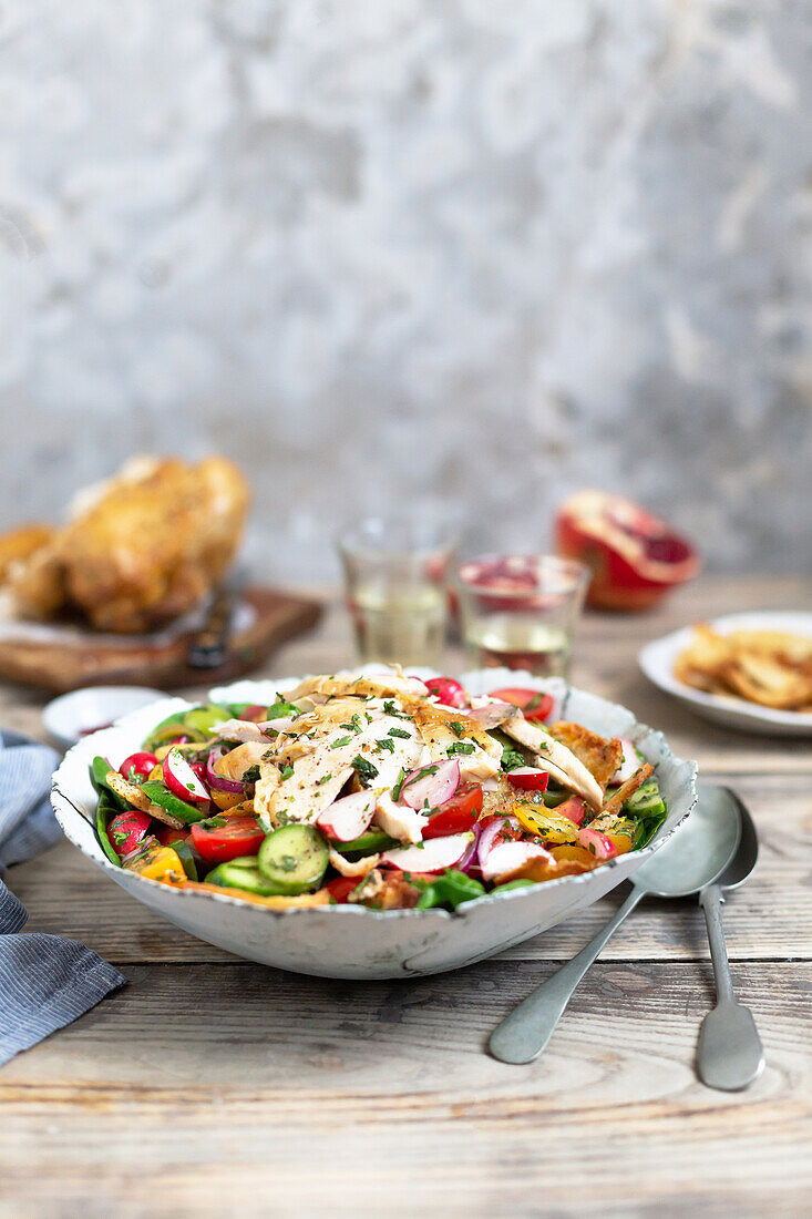 Fattoush salad with chicken