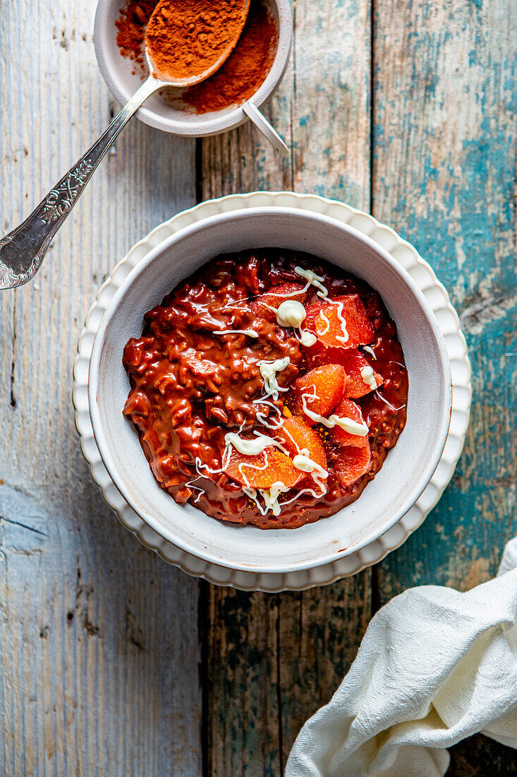 Roter Milchreispudding mit Sweetie-Filets