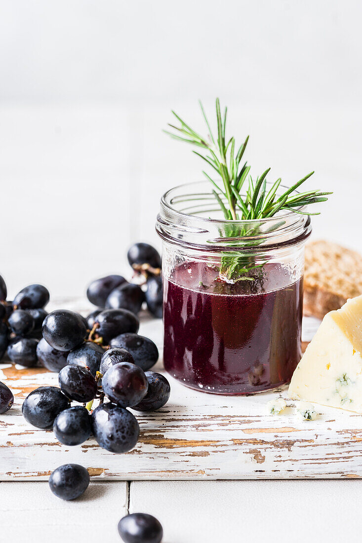 Grape juice jam with rosemary