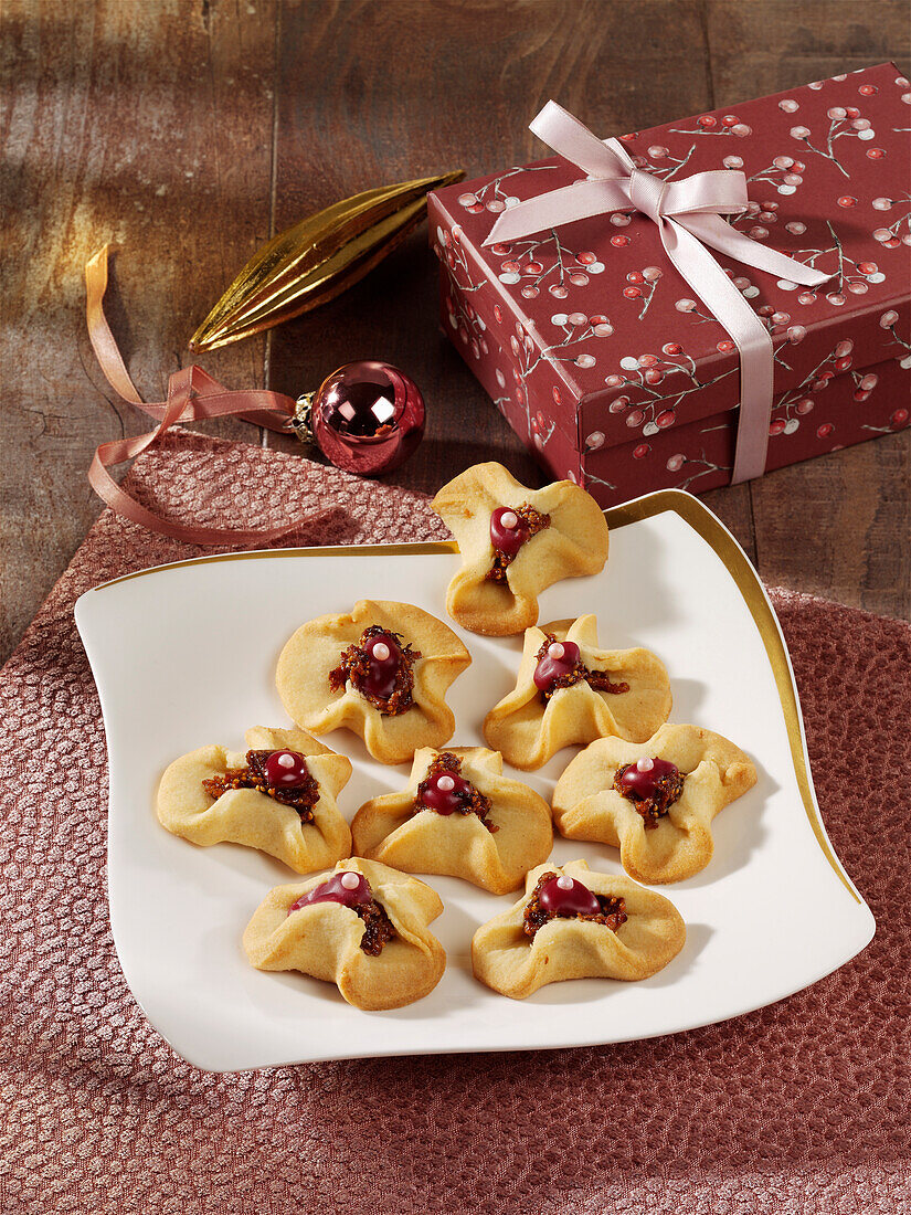 Red Wine and Fig Peacock Cookies