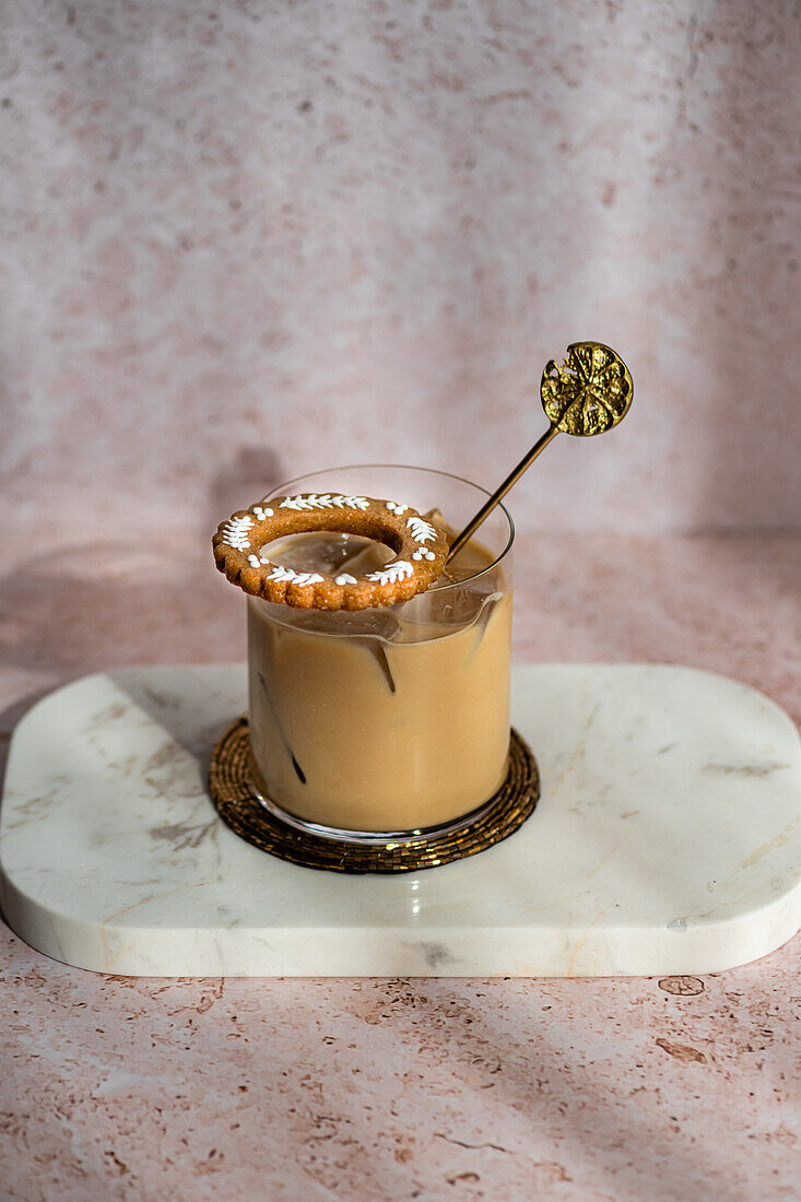 White Russian with Gingerbread Wreath