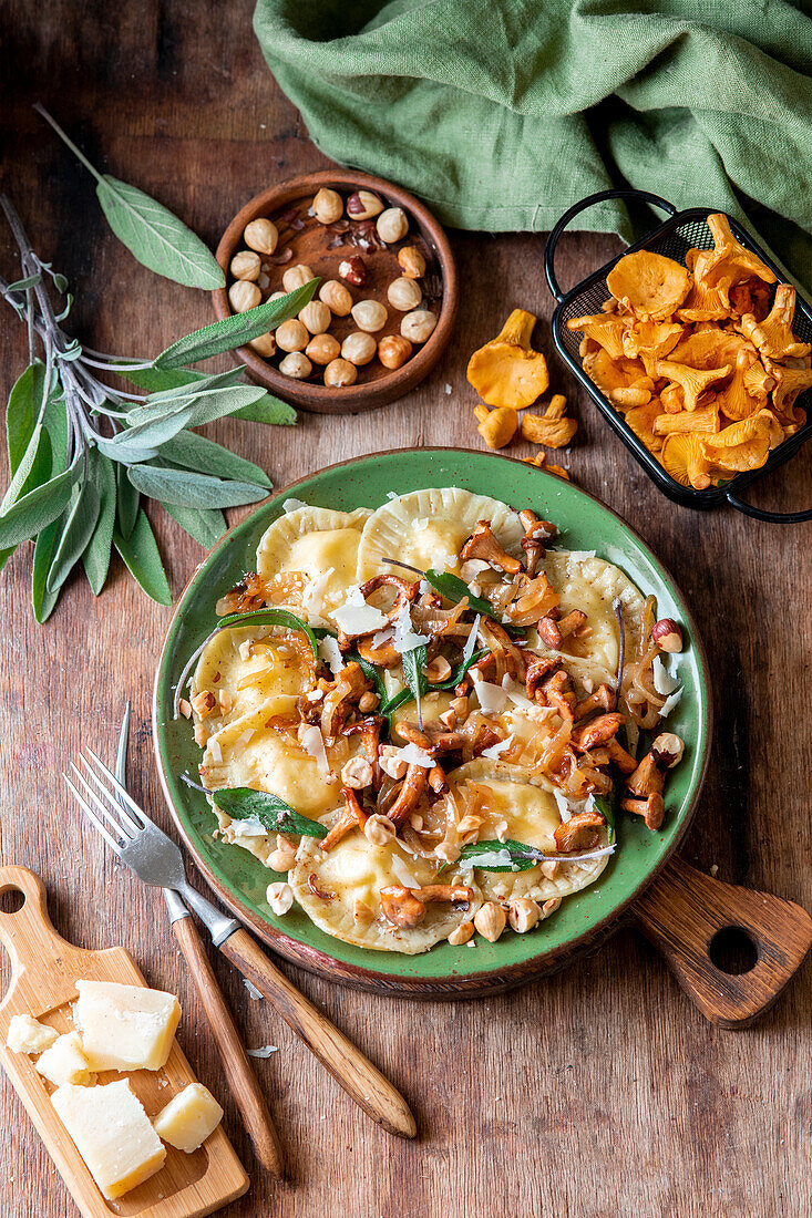 Chanterelle ravioli with hazelnuts